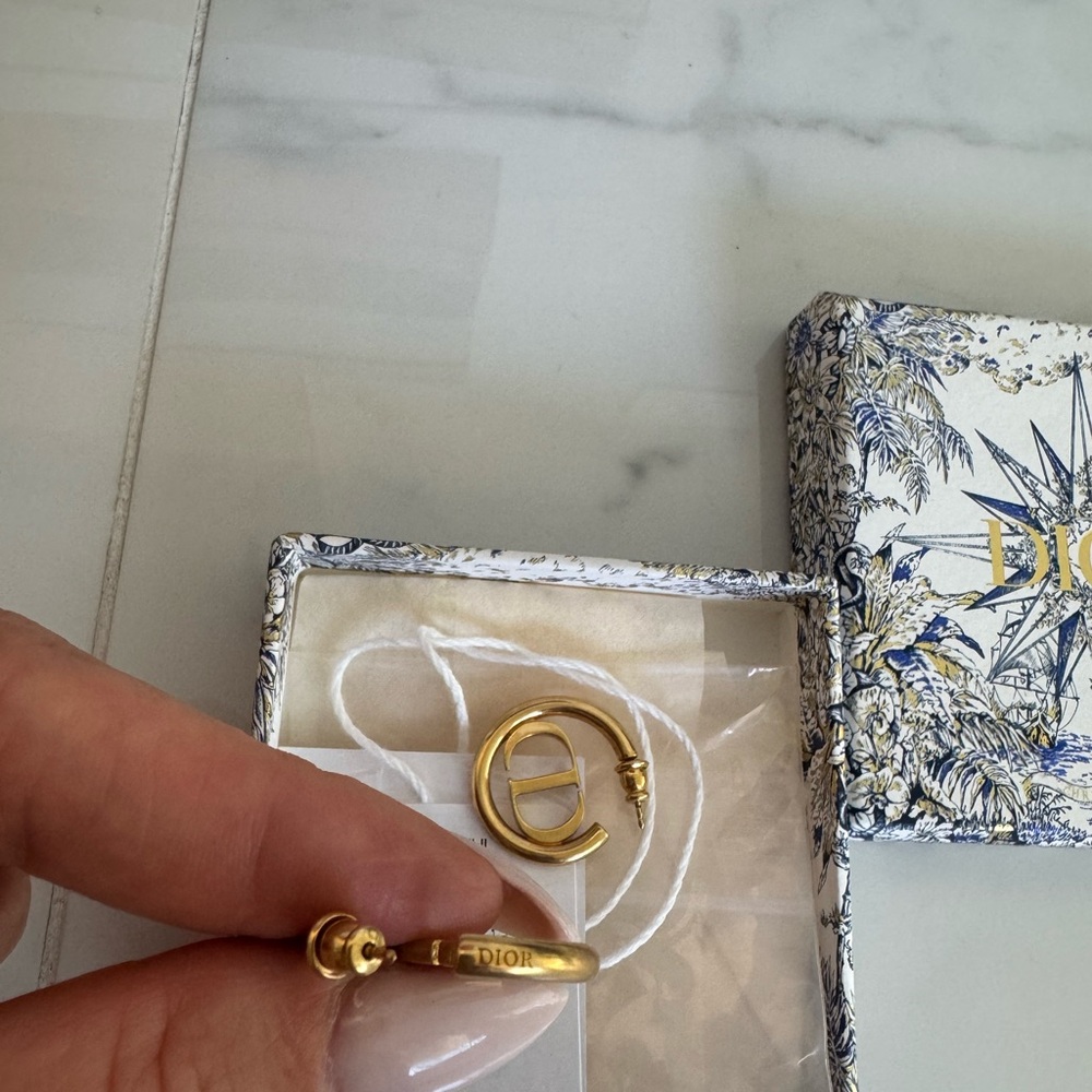 Dior Gold Logo Hoop Earrings 30 - Picture 2 of 7